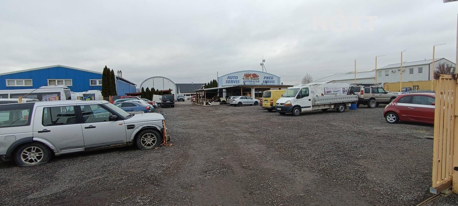 Pronájem komerční Obchodní prostory, 1 298㎡