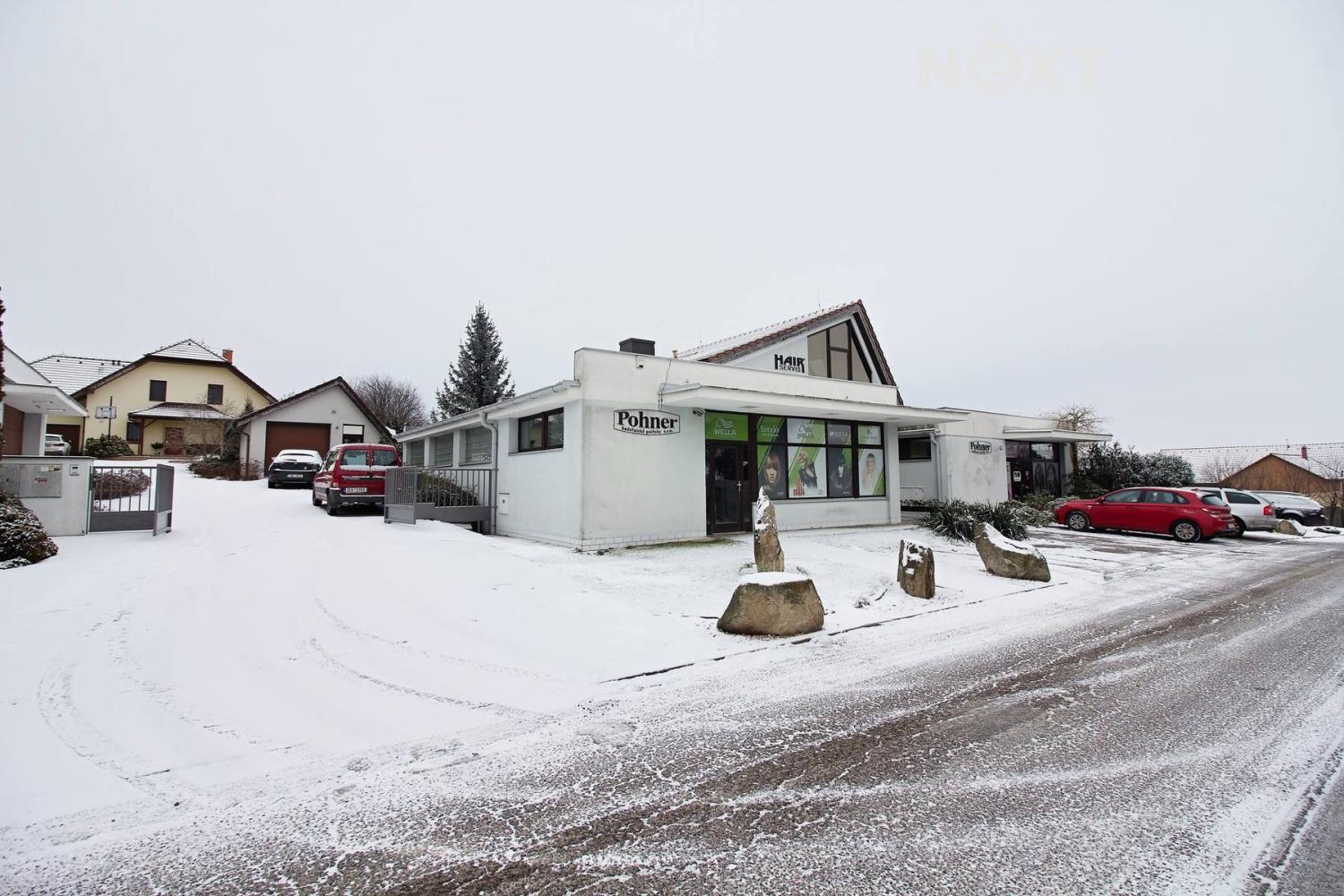 Pronájem komerční Obchodní prostory, 62㎡