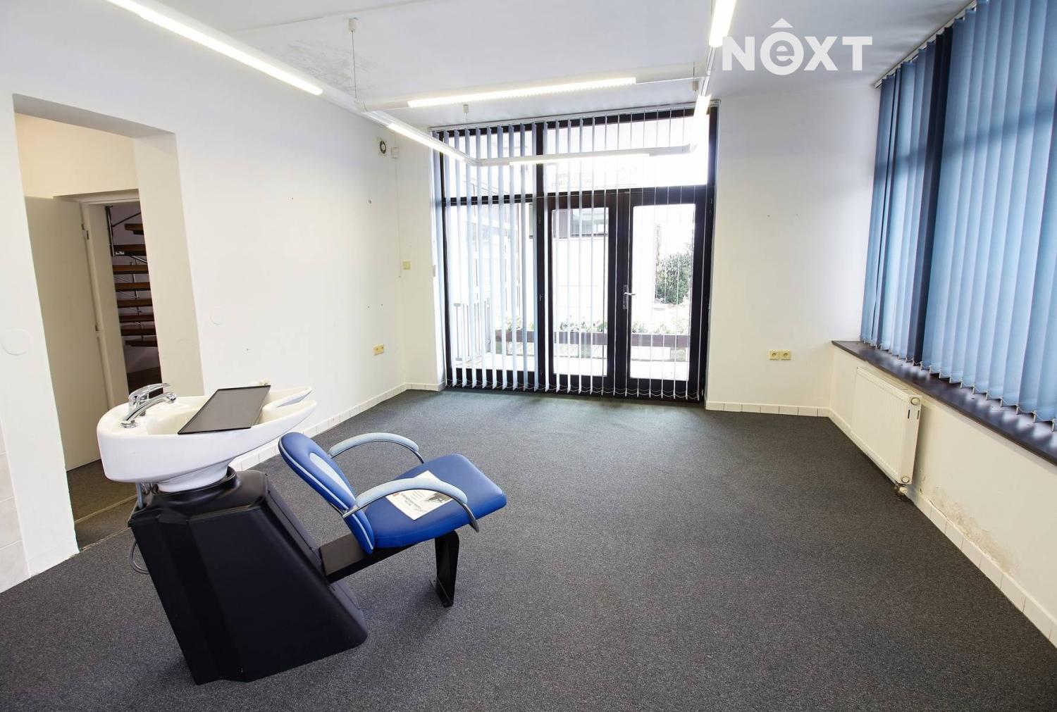 Pronájem komerční Obchodní prostory, 62㎡