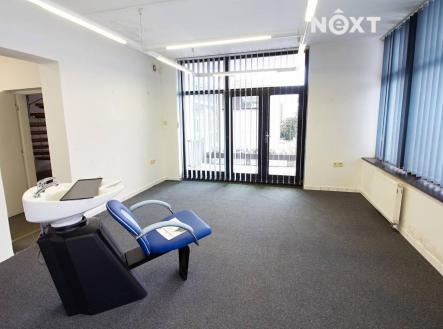 Pronájem - komerční objekt, obchodní centrum, 62 m²