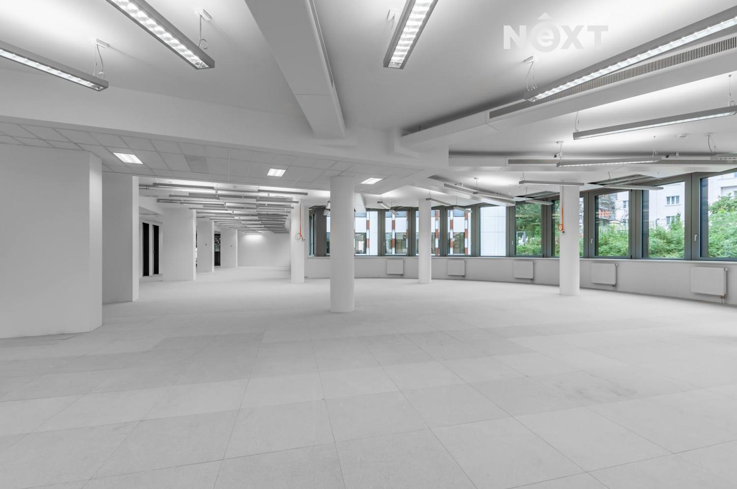 Pronájem komerční Kanceláře, 208㎡