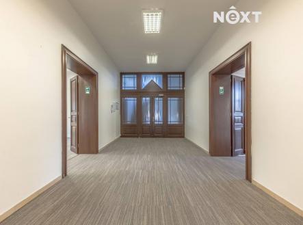 Pronájem - kanceláře, 230 m²