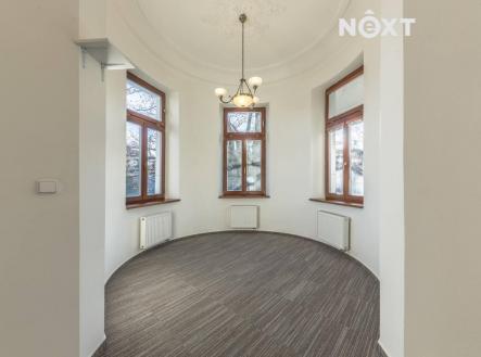 Pronájem - kanceláře, 230 m²