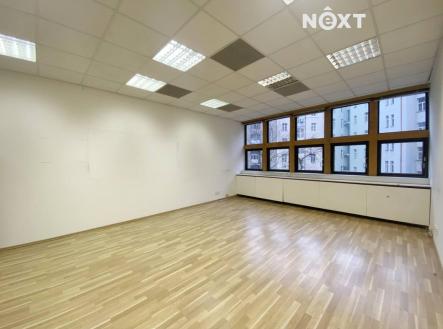Pronájem - kanceláře, 104 m²