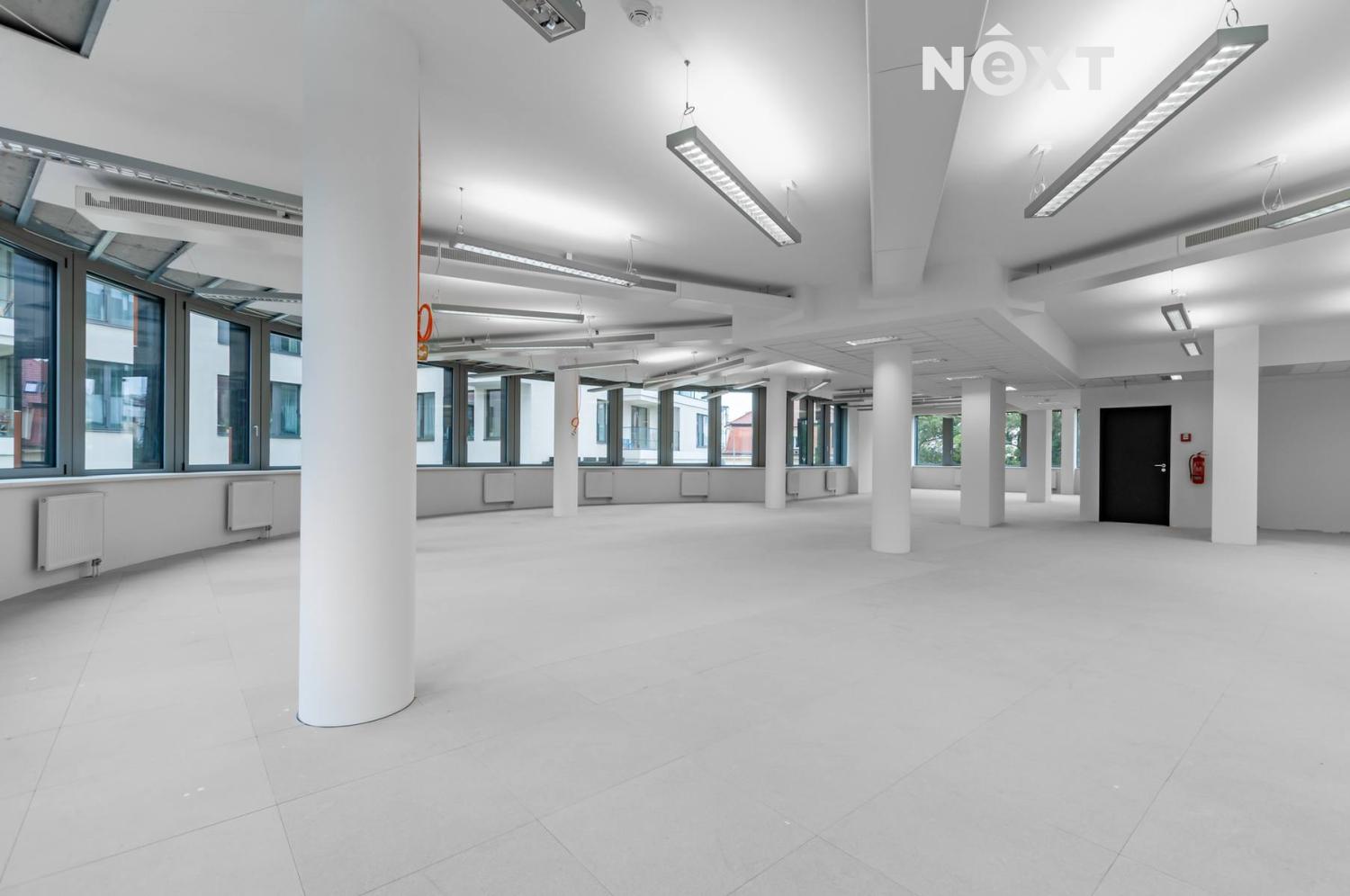 Pronájem komerční Kanceláře, 208㎡