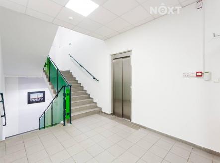 Pronájem - kanceláře, 42 m²