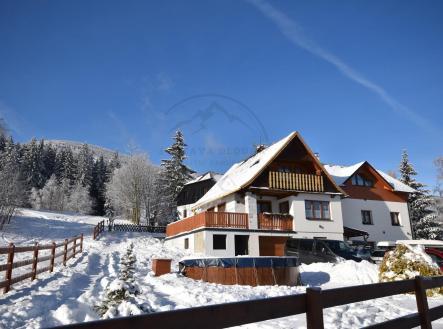 Prodej - chata/rekreační objekt, 430 m²