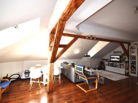 Pronájem bytu, 2+kk, 72 m²
