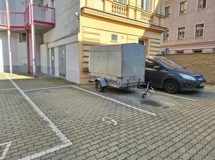 20250305_095424.jpg | Pronájem - malý objekt/garáž