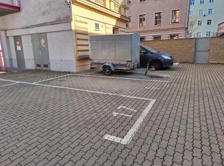 20250305_095431.jpg | Pronájem - malý objekt/garáž