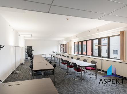 dma00081-hdr.jpg | Pronájem - kanceláře, 168 m²
