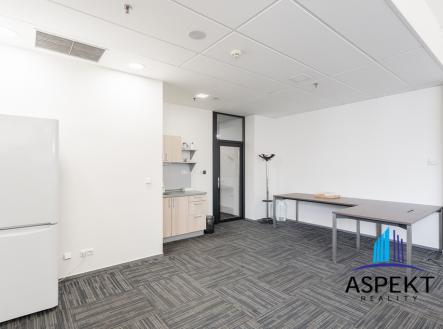 dma00110-hdr.jpg | Pronájem - kanceláře, 168 m²