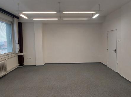 609e-mensi.jpg | Pronájem - kanceláře, 32 m²