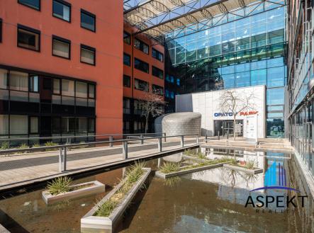 dma00385-hdr.jpg | Pronájem - kanceláře, 18 m²