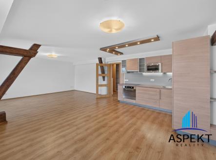 tovarni-00007-1.jpg | Pronájem bytu, 2+kk, 64 m²