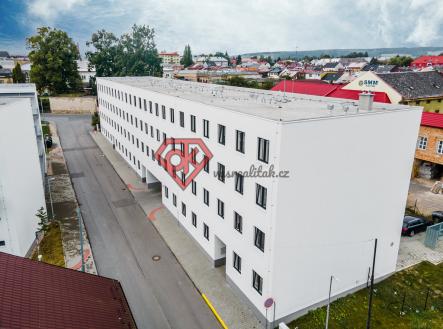 Prodej bytu, 1+kk, 2 830 m² obrázek