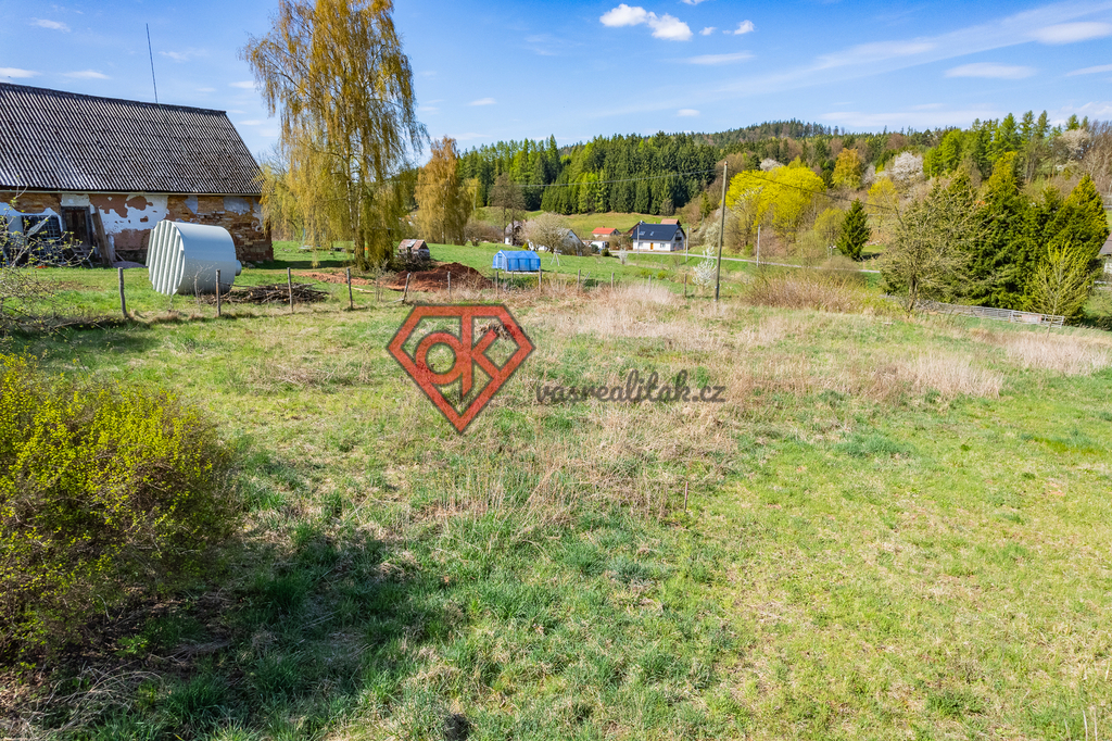 003-ceskarybna-pozemek.jpg