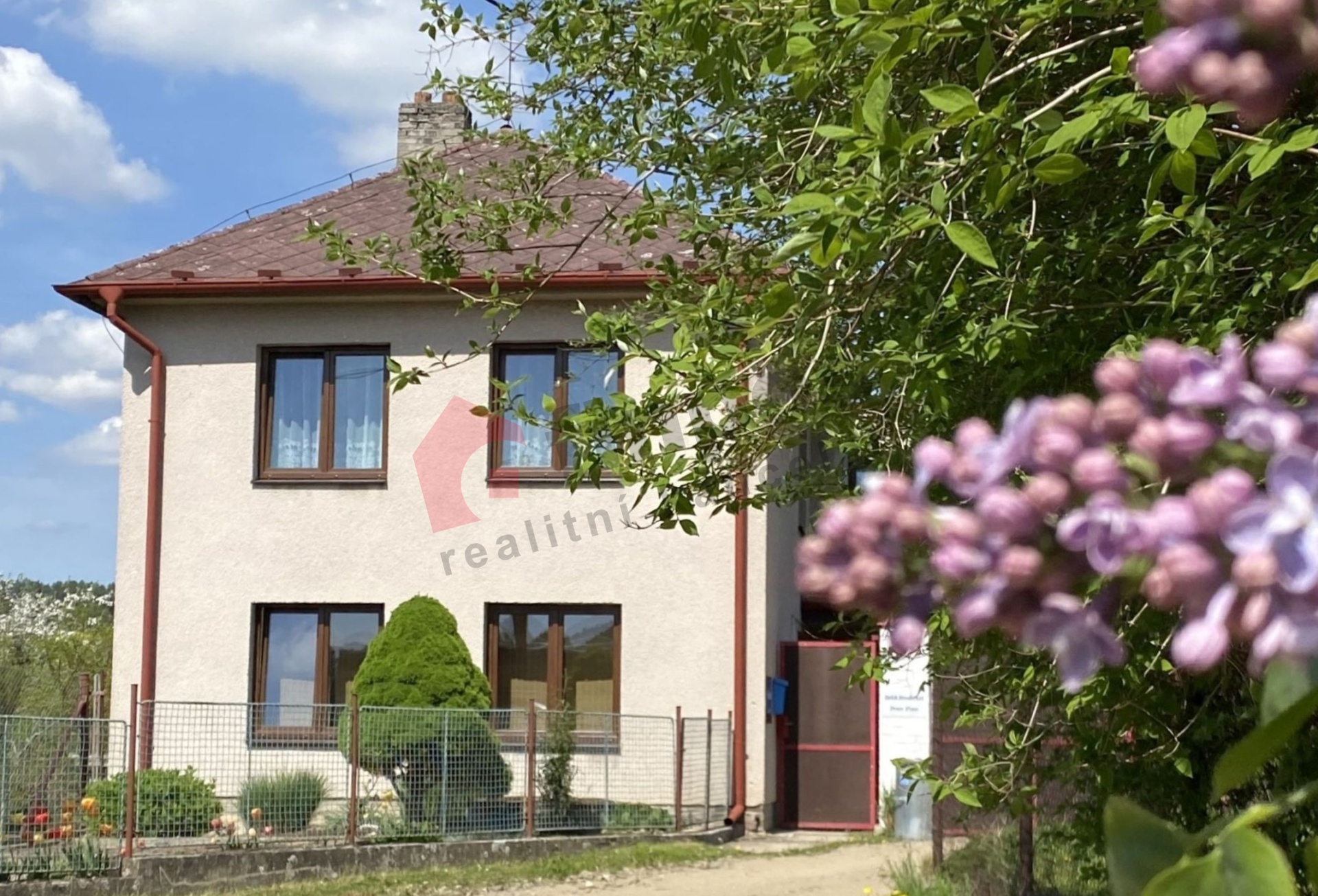 Prodej půvabné, poetické zemědělské usedlosti v Kondraci u Vlašimi, okres Benešov u Prahy.