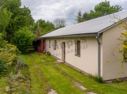 Prodej - komerční objekt, průmyslový areál, 812 m²