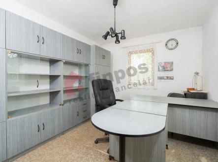 Prodej - komerční objekt, průmyslový areál, 812 m²