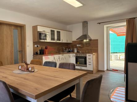 Pronájem - dům/vila, 100 m²