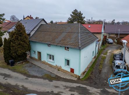 Dum Hulin Dolezel-1 | Prodej - dům/vila, 205 m²