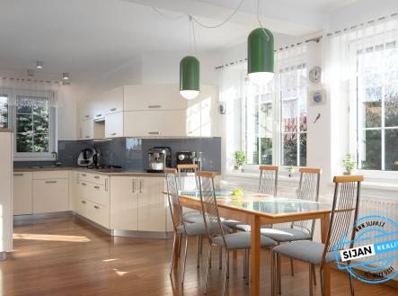 Rodinný dům Raduň, okr. Opava - kuchyně s jídelnou | Prodej - dům/vila, 220 m²