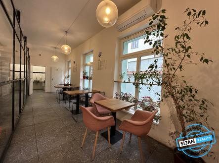 IMG_0542 | Pronájem - restaurace, 166 m²
