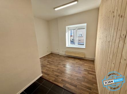  Pronájem obchodního prostoru v Opavě - Kateřinkách | Pronájem - obchodní prostor, 51 m²