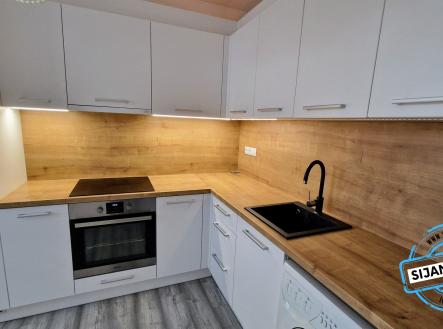 20241004_141815 | Prodej bytu, 2+1, 44 m²