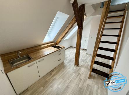 Pronájem podkrovního bytu v Opavě | Pronájem bytu, 1+1, 50 m²
