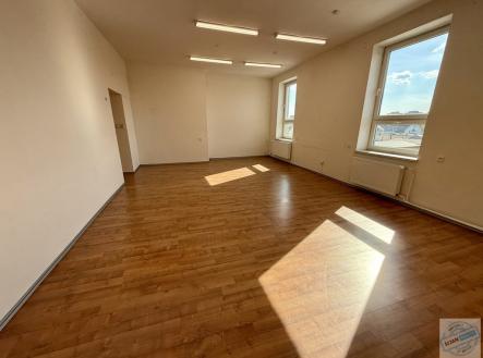 20260526-112557-861.jpeg | Pronájem - kanceláře, 59 m²