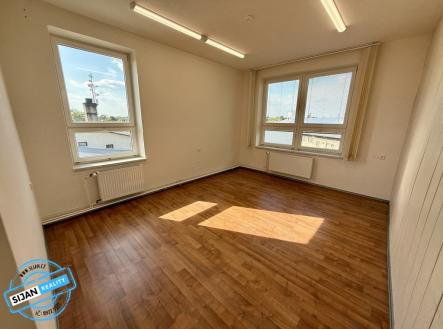 20260526-112555-325.jpeg | Pronájem - kanceláře, 59 m²