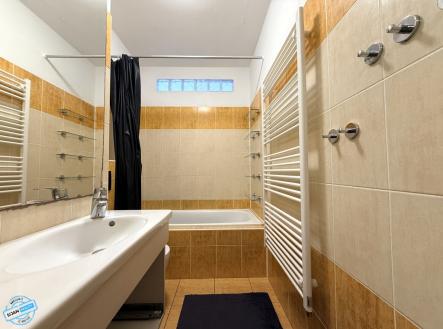 img-e9781.jpg | Prodej bytu, 3+1, 72 m²