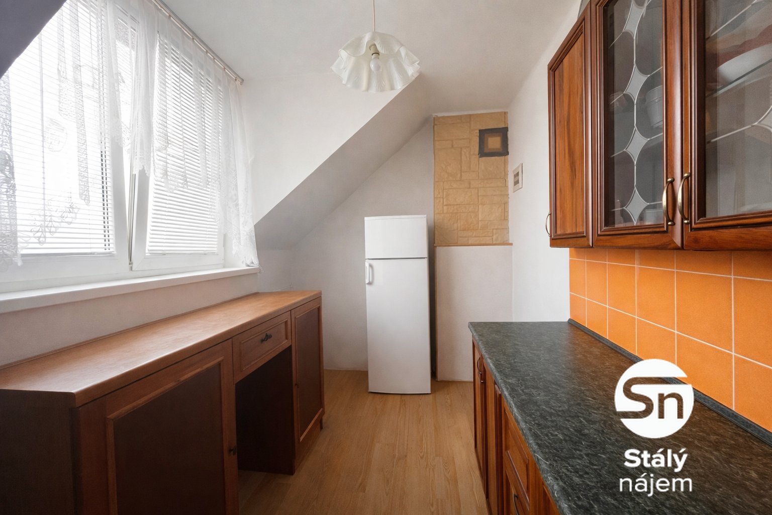 9ED4C1A0-BA0A-4FF6-928B-95FA9D9D0D65