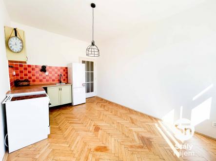 Nádražní_01 | Pronájem bytu, 2+kk, 36 m²