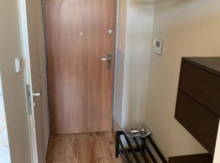 estmirova 4 | Pronájem bytu, 1+kk, 17 m²