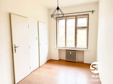 Nádražní | Pronájem bytu, 2+kk, 36 m²