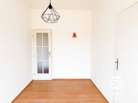 Nádražní | Pronájem bytu, 2+kk, 36 m²