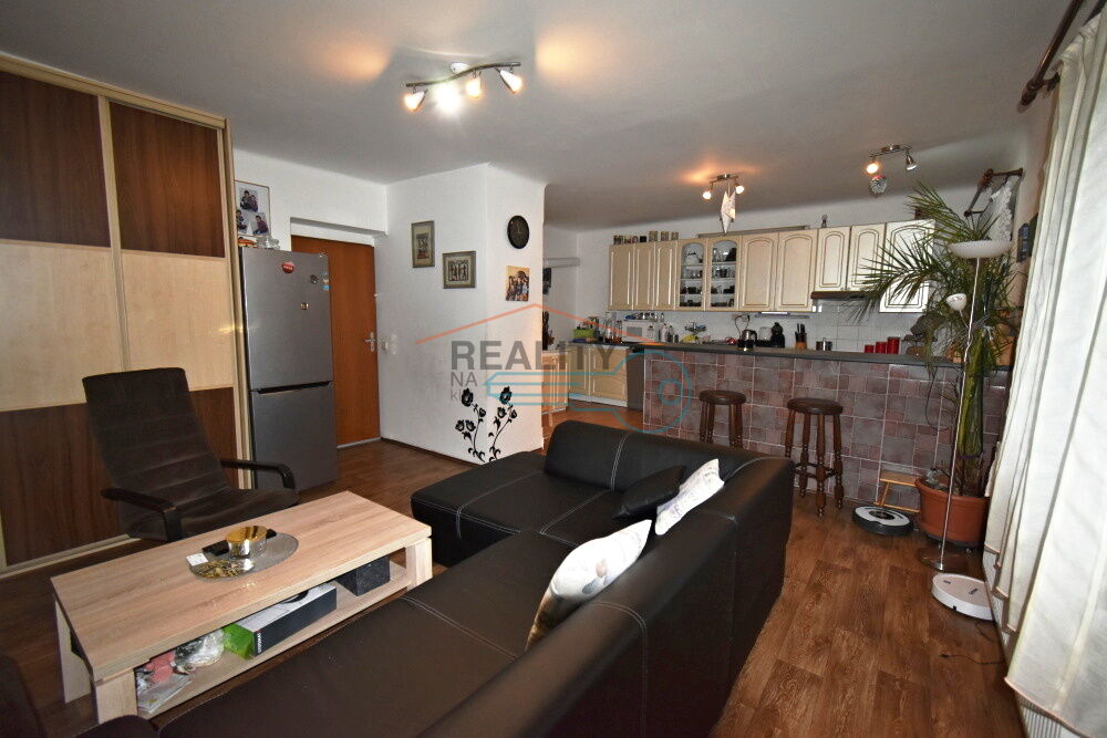 Prodej zděného domu 4+KK/terasa, 146m2, garáž, P9, U trativodu