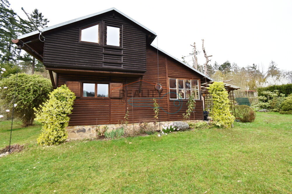 Dřevěná chata 26m2, na vlastním pozemku 487m2, Kobylníky