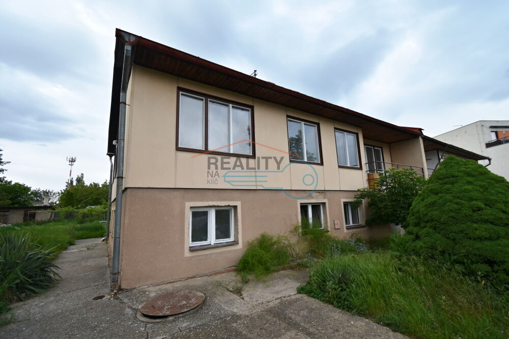 Prodej patrového, řadového domu  8+1/L Vinoř, Drážkovská ul.