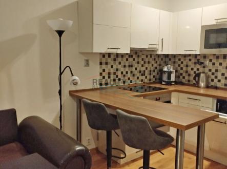 Pronájem bytu, 1+1, 43 m²