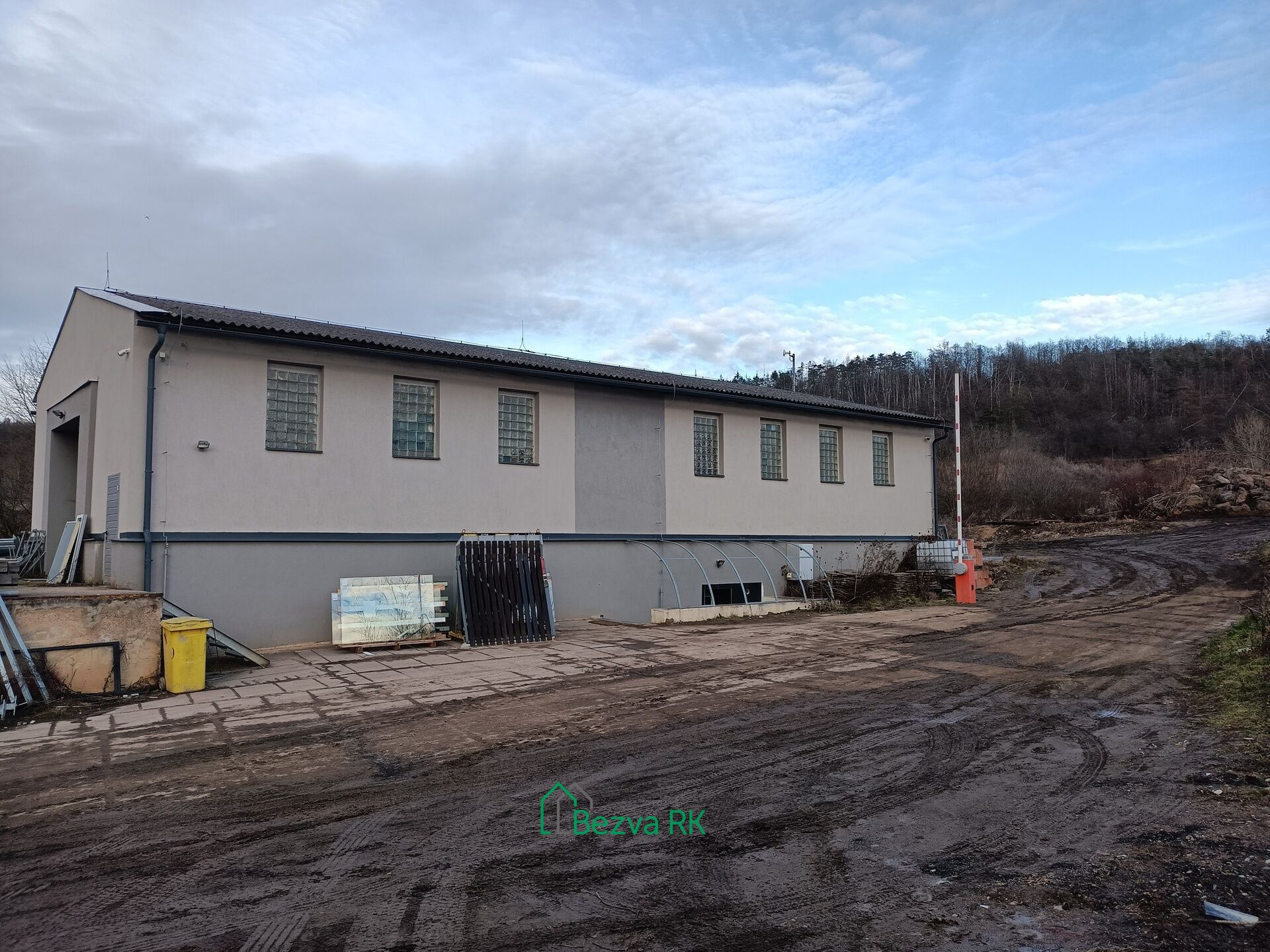 Pronájem haly 461m2 Beroun, Vojanova ulice