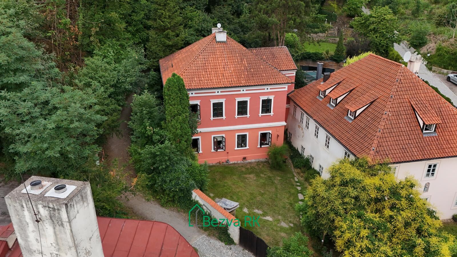 Prodej domu Praha - Malá Chuchle, příležitost i pro developerský projekt menšího rozsahu