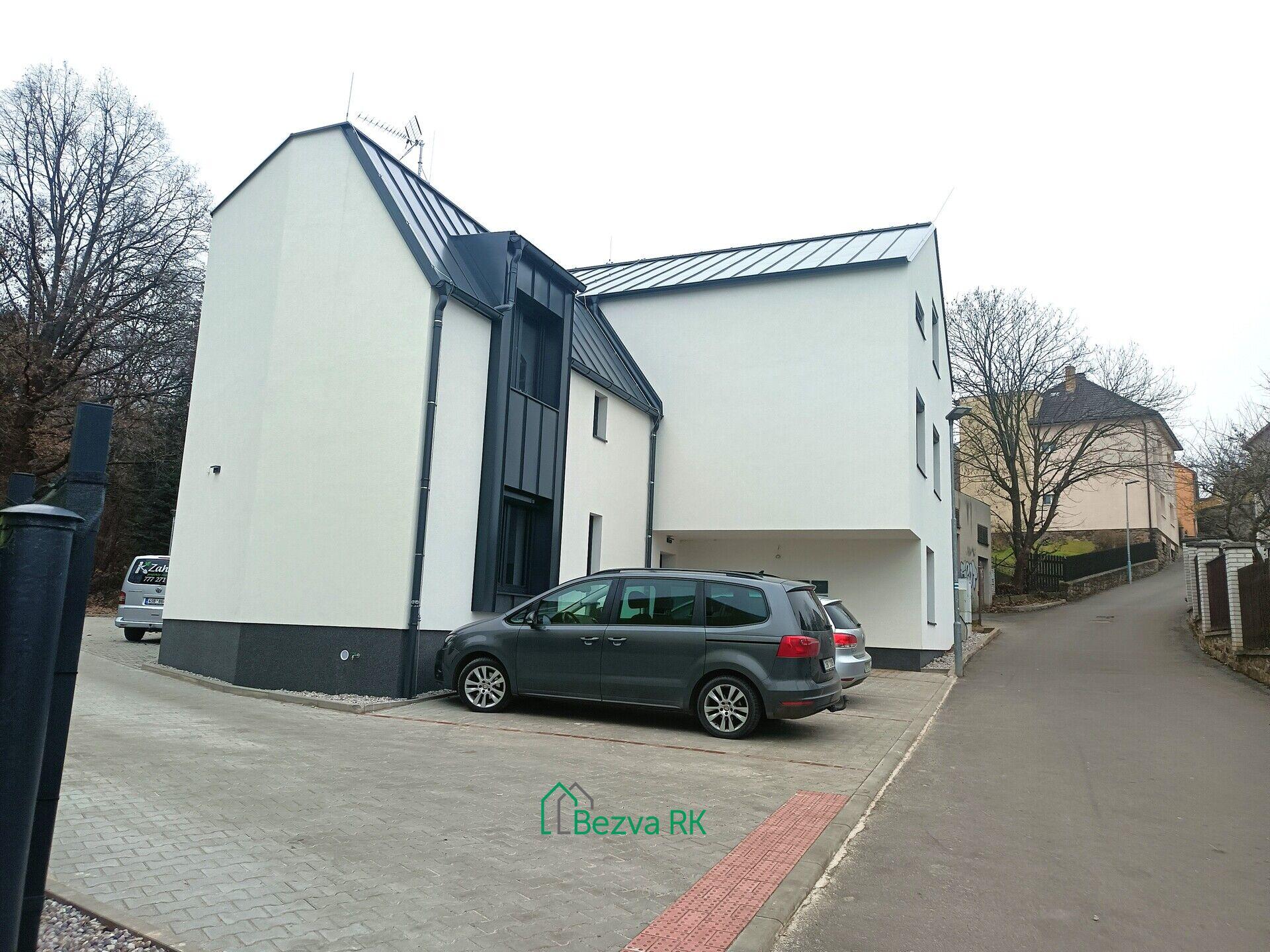 Pronájem byt 2+kk 44m2 Nádražní ul., Hořovice okr. Beroun