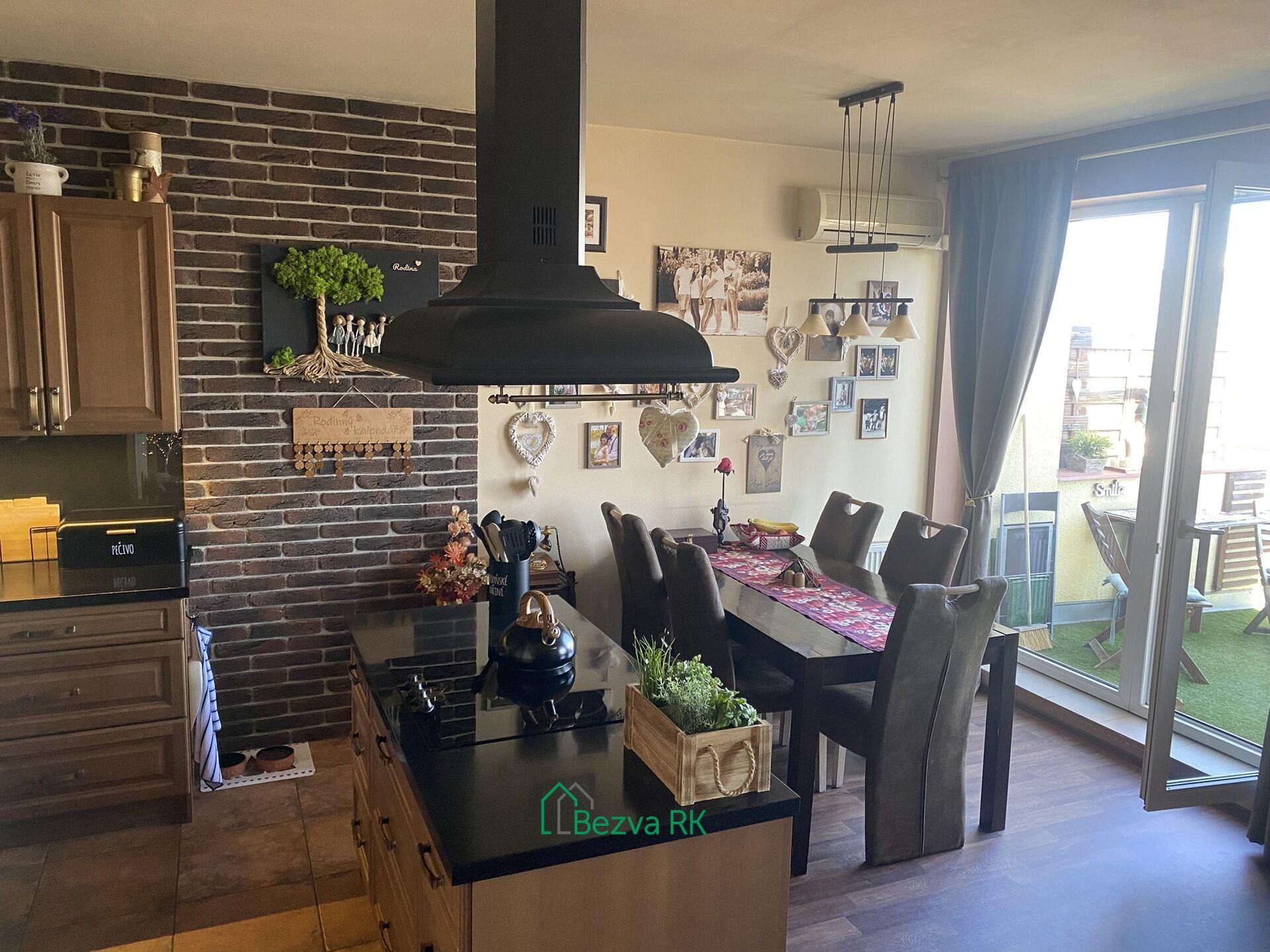 Prodej bytu 4+kk 92m² - mezonet, Malkovského, Praha - Letňany