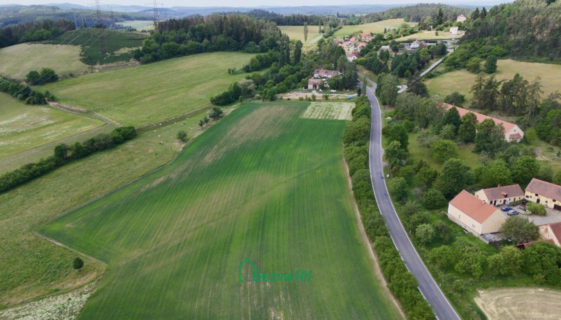 Stavební pozemek 21 422m2 Žebrák u Nečína, okr. Příbram