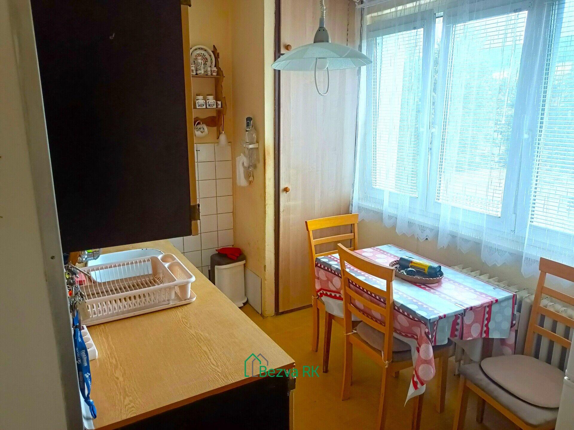 Prodej byt 2+1/L  OV 49m2 ul. Karla Čapka, Beroun