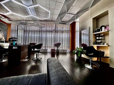 Pronájem - obchodní prostor, 169 m²